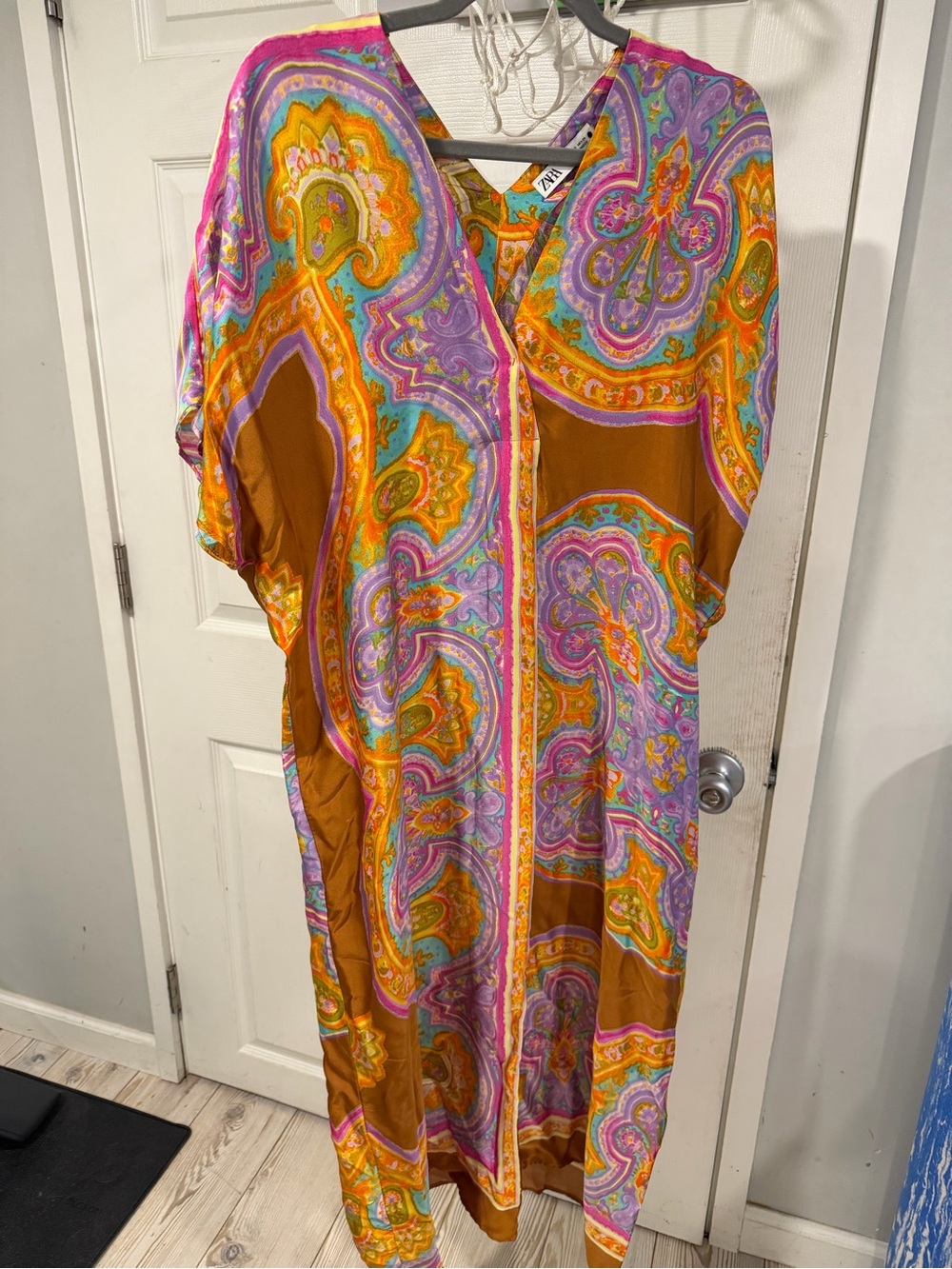 ZARA Vibrant Paisley Maxi Caftan - Multicolor